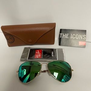Authentic unisex RayBan aviator Sunglasses with green mirror polarized lenses